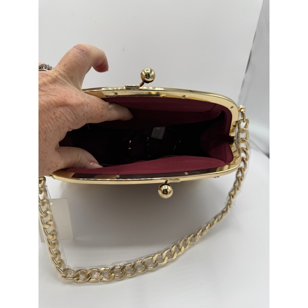 Red Faux Croc Embossed Cinderella Carriage Novelty Handbag Gold Wheels Crossbody - Picture 5 of 9